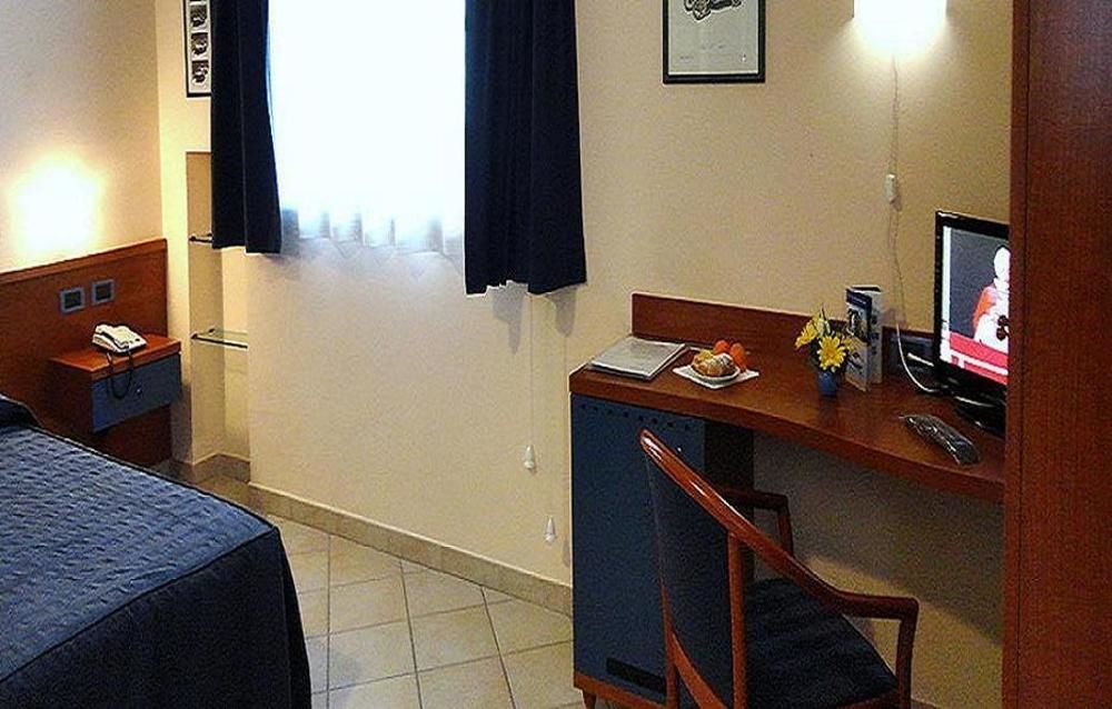 1000 Miglia Hotel Monteroni dʼArbia Kültér fotó