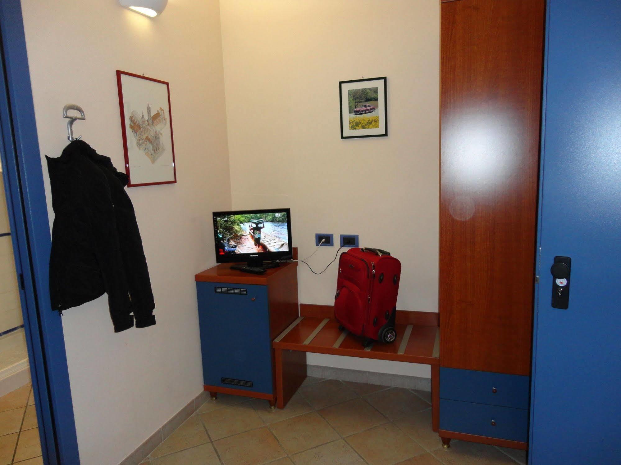 1000 Miglia Hotel Monteroni dʼArbia Kültér fotó